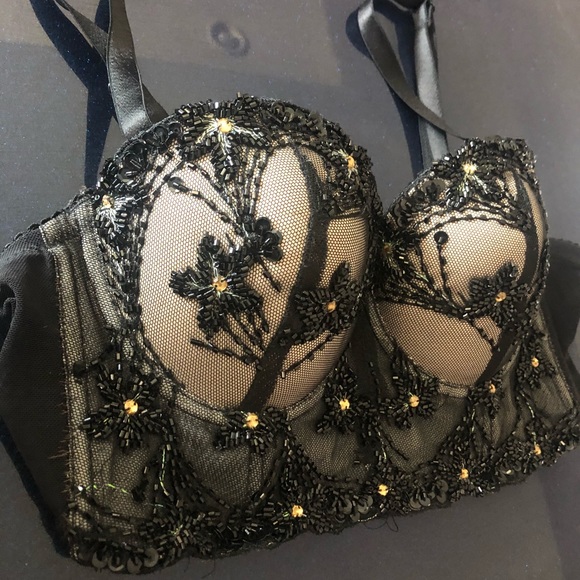 Black sequin embroidery top - Picture 2 of 6